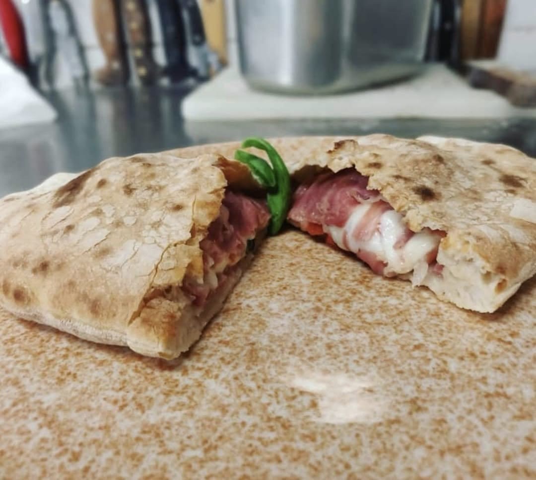 Calzone caldo col nostro lievito madre